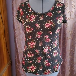 Beautiful Cross Back Open Back Rose Print SS Top T-shirt